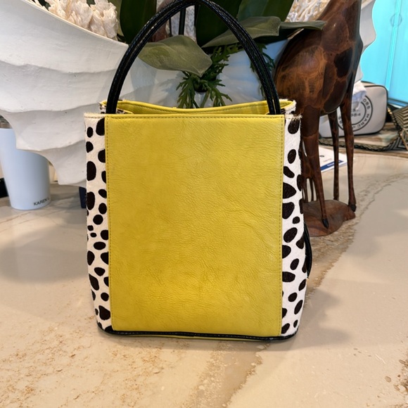 Stunning  maze color leather bag with pony hide sides and adjustable strap💕💕 - Picture 2 of 16